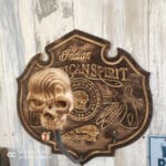 Porte casque Indian GM tête de mort bois