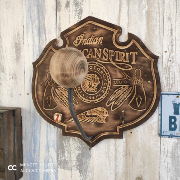 Porte casque Indian GM boule en bois