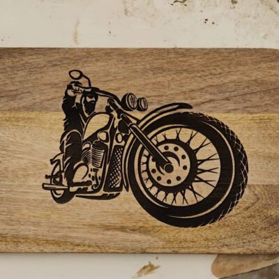 Planche à Découper Motard - Création Personnalisée