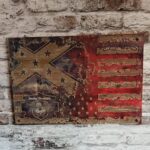 Décoration mural en bois sculpté représentant le drapeau USA et le drapeau des Confédérés