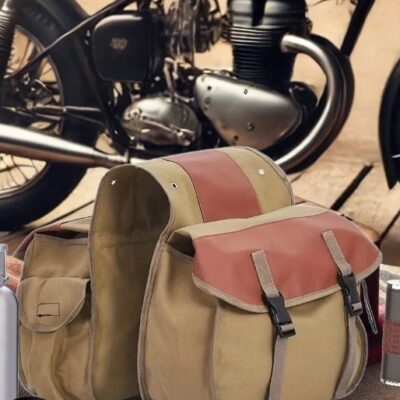 Sacoches moto pliables imperméables avec design pratique, faciles à installer et à transporter.