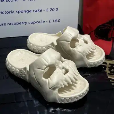 Pantoufles Crâne Tête de Mort Homme - Claquettes Punk Gothique Design 3D - Sandales Antidérapantes Été, Confortables Maison, Extérieur ou Plage