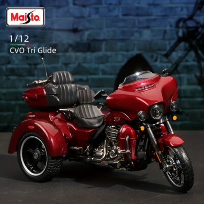 Moto Miniature Harley-Davidson CVO Tri Glide 2021 - Modèle Réduit Échelle 1/12 - Décoration Collection Motard