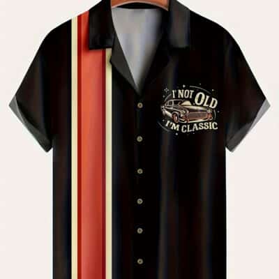 Chemise homme rétro "I’m not old, I’m classic" – Manches courtes, col à revers, imprimé voiture vintage, look old-school affirmé