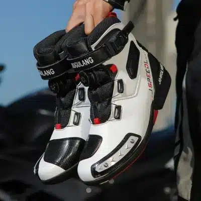 Bottes de moto en cuir respirantes, antidérapantes, résistantes à l'usure, chaussures de course pour motard, nouvelle collection 2025