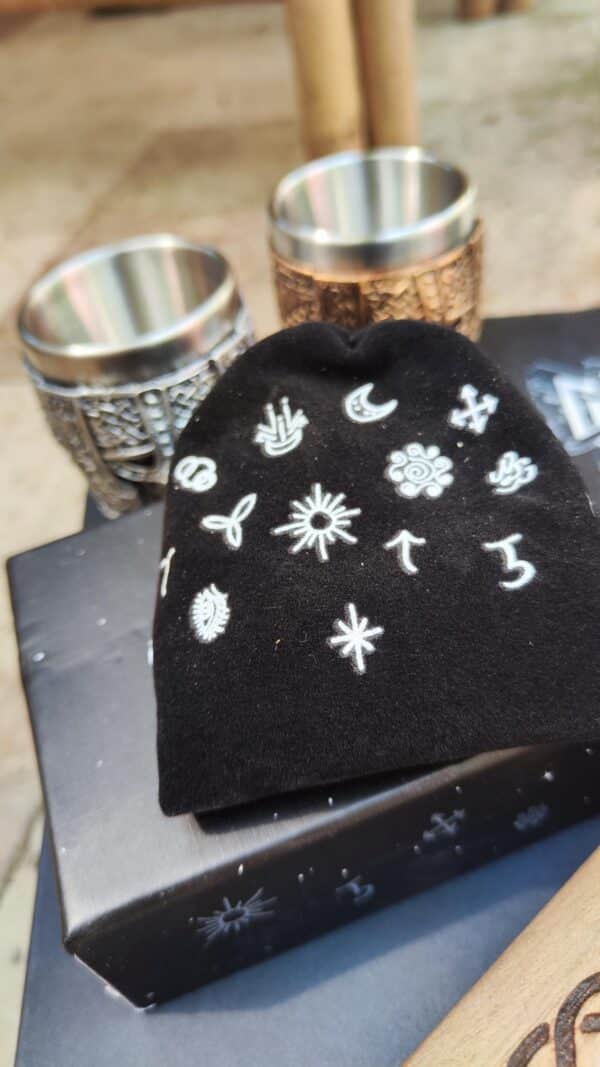 Coffret viking luxe : marteau de Thor, verres acier, soins barbe, runes, bracelet cuir et porte-clés – cadeau homme Viking, Celte ou motard – Image 4