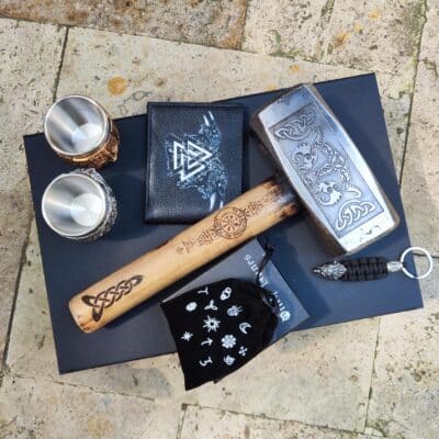 Coffret viking luxe : marteau de Thor, verres acier, soins barbe, runes, bracelet cuir et porte-clés – cadeau homme Viking, Celte ou motard