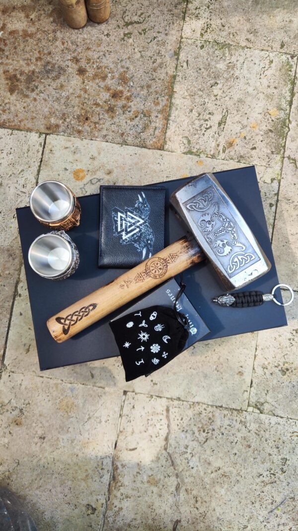 Coffret viking luxe : marteau de Thor, verres acier, soins barbe, runes, bracelet cuir et porte-clés – cadeau homme Viking, Celte ou motard
