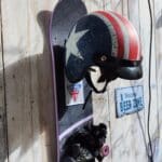 Skeet board recyclé en porte casque