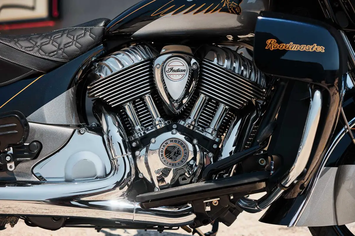 Indian Roadmaster Elite 2025 - détail moteur Thunderstroke 116