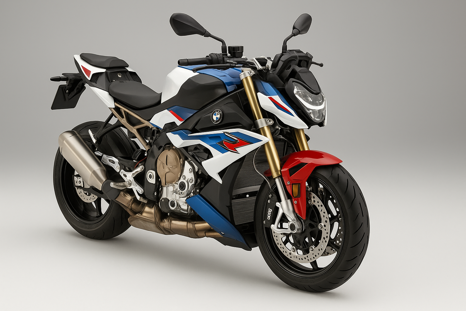 BMW S 1000 R 2025 — gros plan face avant et optiques LED