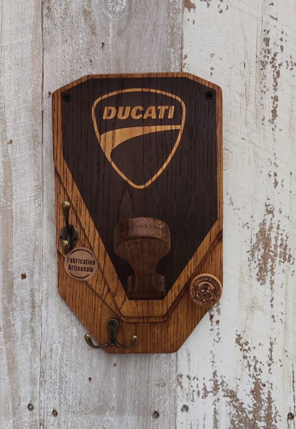 Porte casque Ducati mural en chêne massif avec crochets bronze style Art Déco