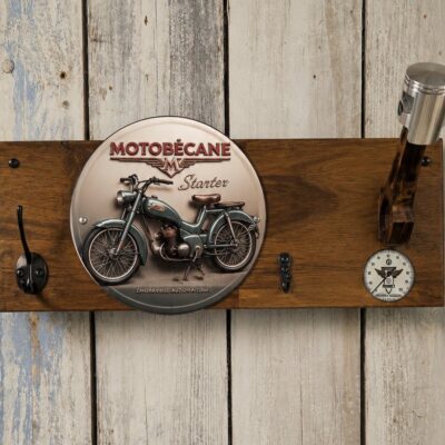 porte-casque mural personnalisable — LeMondeDuMotard.fr